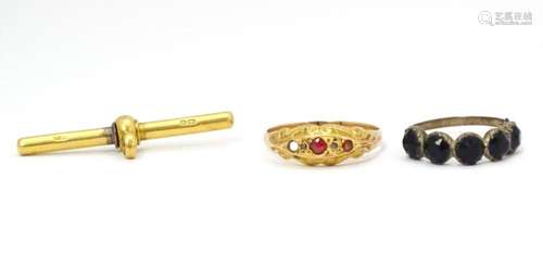 Three assorted items to include an 18ct gold T-bar…