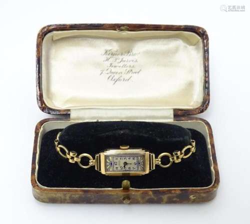 A 9ct gold cased Art Deco ladies wristwatch, the d…