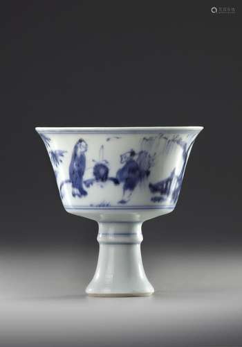 A CHINESE BLUE AND WHITE STEM CUP, MING DYNASTY (1368-1644)