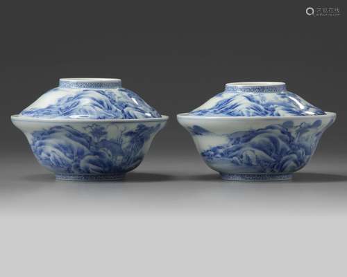 A PAIR OF HIRADO BOWLS AND COVERS, 19TH CENTURY