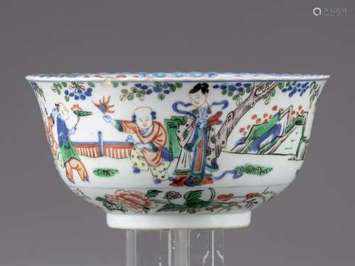 A CHINESE ENAMELLED BOWL, 19TH CENTURY