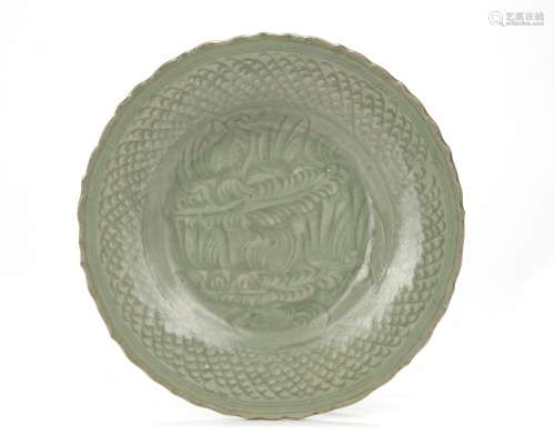A CHINESE CELADON BARBED-RIM DISH, MING DYNASTY (1368-1644)