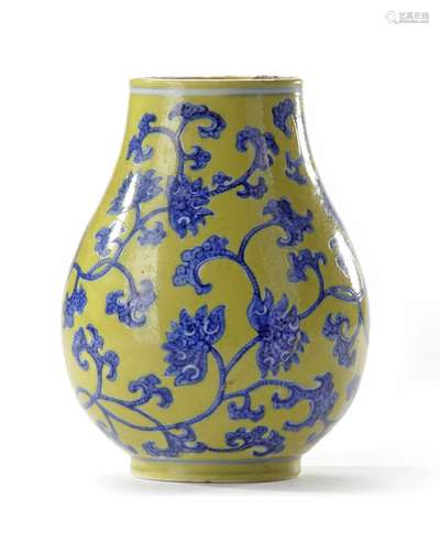 A SMALL CHINESE YELLOW GROUND HU VASE, 20TH CENTURY