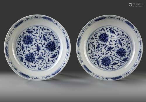 A PAIR OF CHINESE BLUE AND WHITE 'LOTUS' DISHES, GUANGXU SIX...