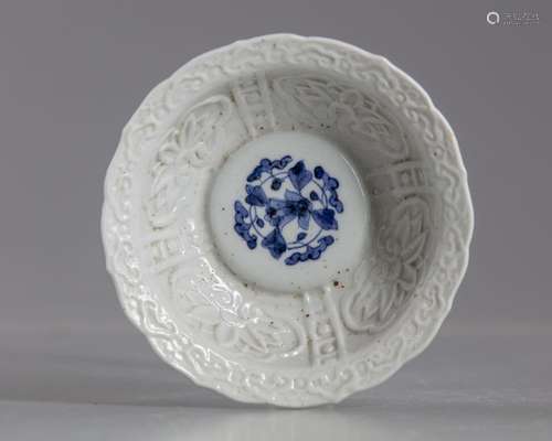 A JAPANESE BLUE AND WHITE DISH