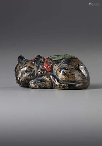 A JAPANESE BLACK SLEEPING CAT, KUTANI, LATE 19TH CENTURY