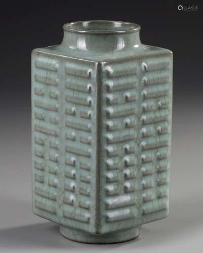 A CHINESE GUAN-TYPE CONG VASE, QING DYNASTY (1644-1912)