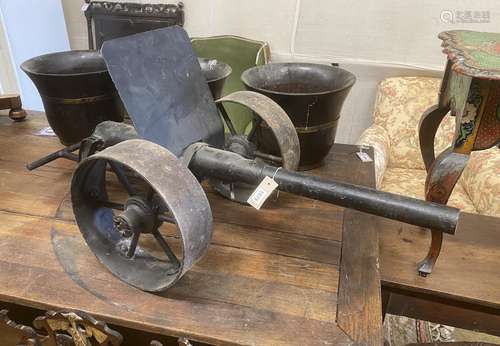 A cast iron model artillery cannon, length 112cm