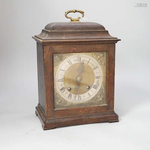 An early 20th century mantel clock, 29cm high