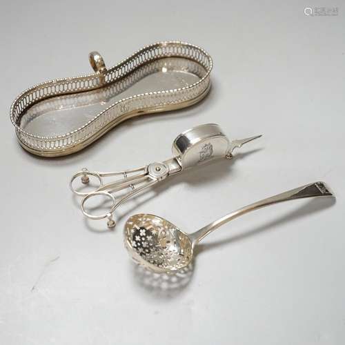 A pair of George III silver snuffers, maker William Bateman,...