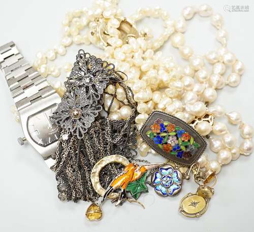 A group of assorted costume jewellery including two baroque ...