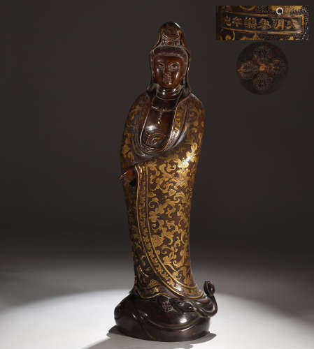 旧藏大明永乐款精铸铜胎鎏金自在观音立像
