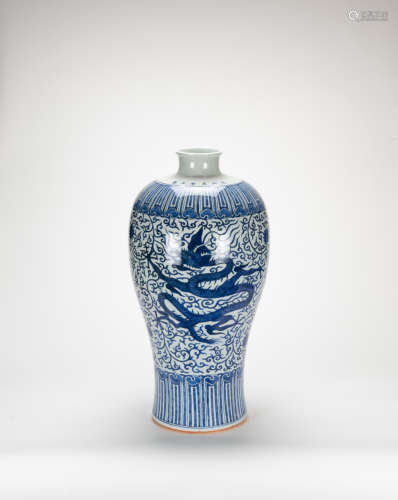 Early 20th Century - Large Blue And White ‘ Dragon’ Vase