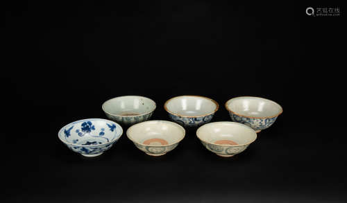 Ming To Qing Dynasty - Blue And White Bowl