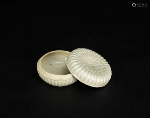 Qing - A White Glazed Chrysanthemum Shape Paste Box And Cove...