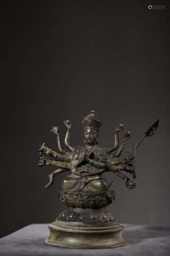 铜造物十六臂准提菩萨造像