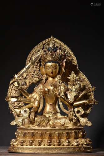 大尺寸铜鎏金三面八臂准提菩萨造像