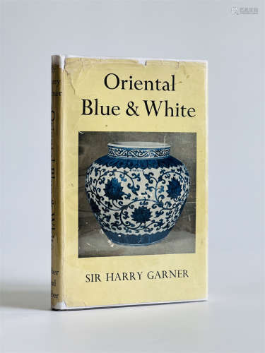 1970年 伦敦费伯公司出版 加纳博士著《东方青花瓷器》 书中包含多件...