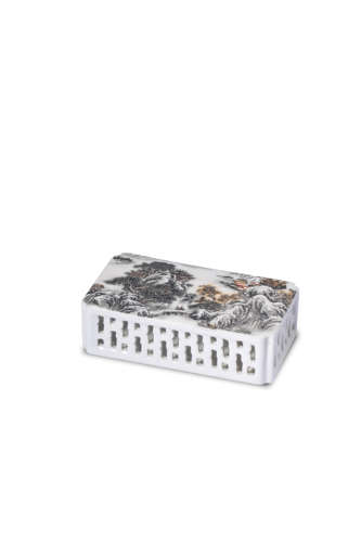 A FAAMILLE-ROSE INK RESTS,QING DYNASTY
