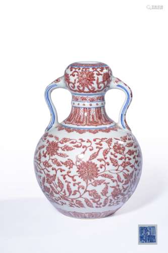 A COPPER-RED-DECORATED BLUE AND WHITE DOUBLE-GOURD VASE,MARK...