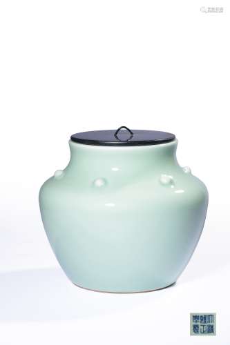 A CELADON-GLAZED DRUM-SHAPED VASE,MARK AND PERIOD OF YONGZHE...