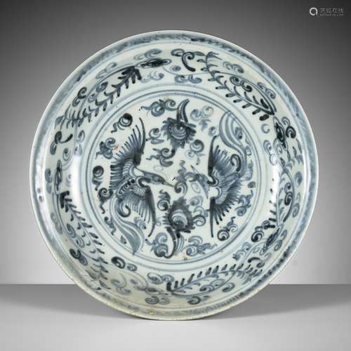 A BLUE AND WHITE ‘PHOENIX’ DISH, MING DYNASTY