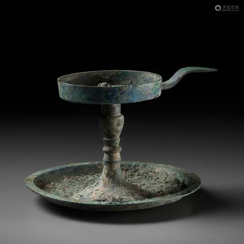 A BRONZE OIL LAMP, HAN DYNASTY, EX MICHAEL GOEDHUIS