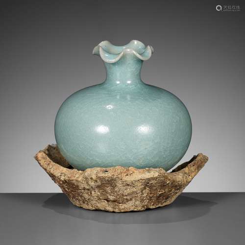 A SMALL JUNYAO FOLIATE VASE AND SAGGAR FRAGMENT, SONG TO YUA...