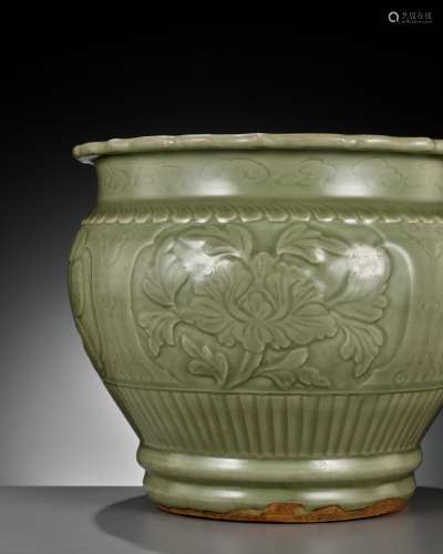 A LARGE CARVED LONGQUAN CELADON JARDINIÈRE, EARLY MING DYNAS...