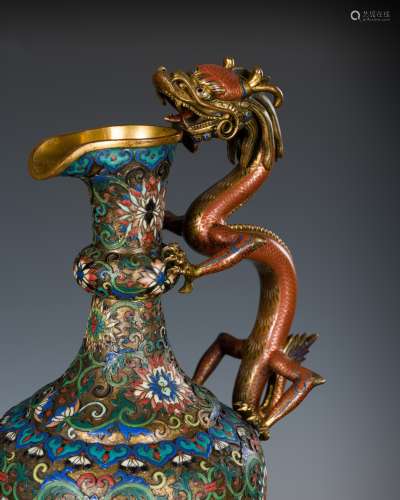A CLOISONNE AND CHAMPLEVÉ ‘DRAGON’ EWER, LATE QING DYNASTY