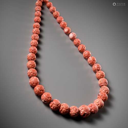 A NECKLACE WITH CORAL BEADS, CHINA, LATE 19TH TO 20TH CENTUR...