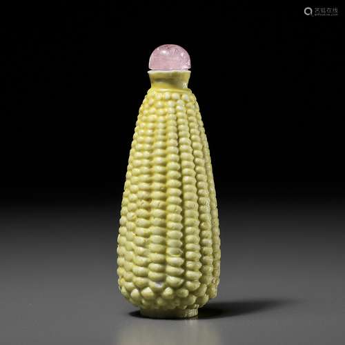 A MOLDED AND YELLOW-GLAZED PORCELAIN ‘EAR OF CORN’ SNUFF BOT...