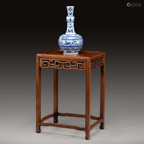 A HONGMU SIDE TABLE, LATE QING DYNASTY TO EARLY REPUBLIC PER...