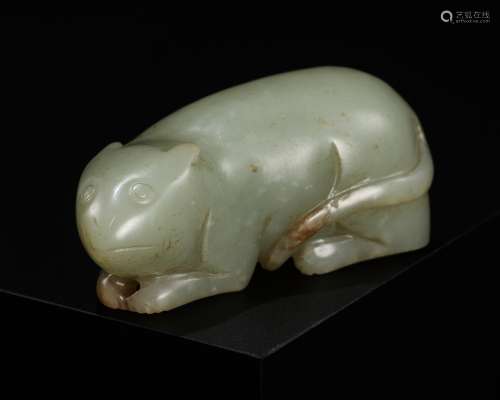 A CELADON AND RUSSET JADE FIGURE OF A MOUSE, QING DYNASTY