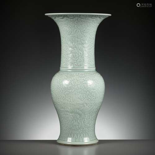 A CARVED CELADON-GLAZED YENYEN VASE, CHINA, 18TH CENTURY