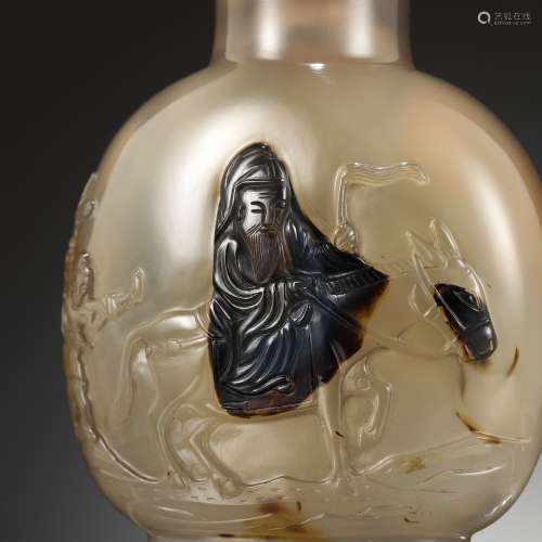 A CAMEO AGATE ‘HUANG CHENGYAN’ SNUFF BOTTLE, ATTRIBUTED TO T...