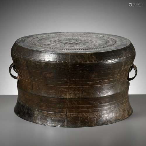 A BRONZE DRUM, HAN DYNASTY