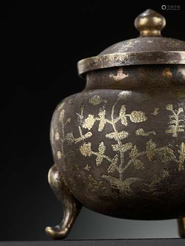 A PARCEL-GILT SILVER TRIPOD JAR AND COVER, TANG DYNASTY