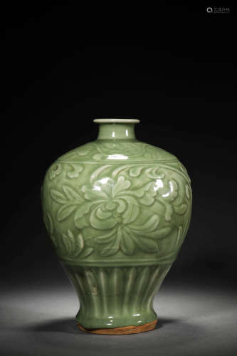 A Yaozhou Kiln Celadon Glaze Floral Meiping