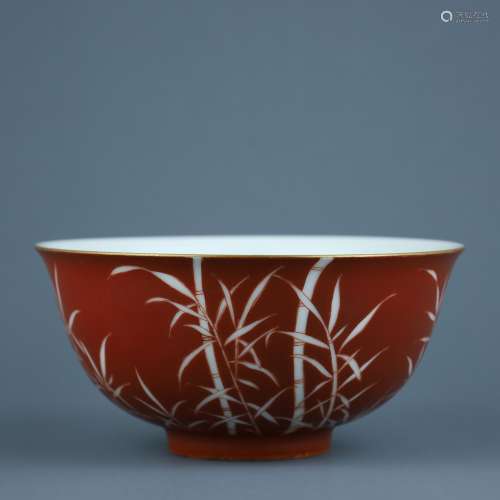清乾隆矾红留白竹纹碗