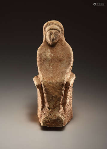 A WESTERN GREEK TERRACOTTA STATUETTE OF A ENTHRONED GODDESS ...