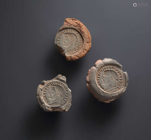 LOT OF 3 ROMAN TERRACOTTA COUNTERFEIT COIN MOULDS LICINIVS  ...