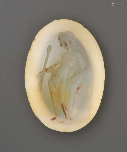 A ROMAN CHALCEDONY INTAGLIO WITH GOD 一个罗马玉髓凹版雕刻的神...