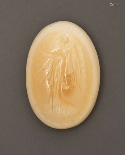 A ROMAN AGATE INTAGLIO WITH VICTORY  一个罗马玉髓凹版雕刻的神...