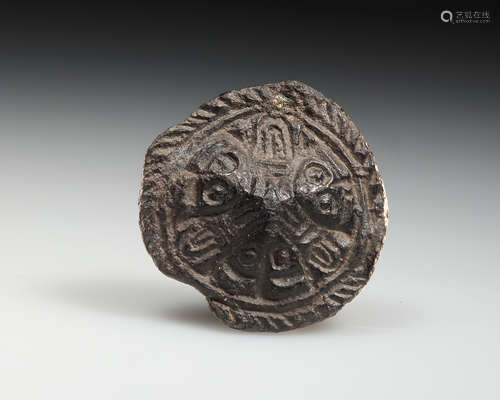 A BORRE VIKING BRONZE DISC FIBULA WITH FACES  带面的维京青铜...