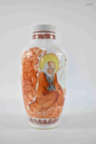 王步款矾红罗汉图赏瓶