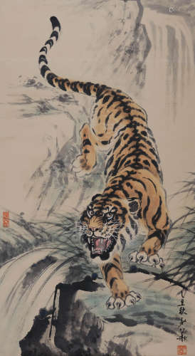 姚少华(b.1942) 虎 1985年作 设色纸本 立轴