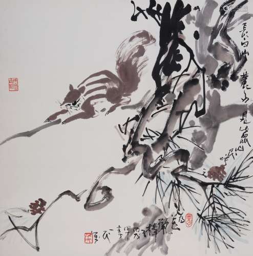 侯一民(1930-2023) 松鼠戏枝 2006年作 设色纸本 镜心