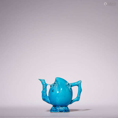 十八世纪 孔雀蓝釉寿桃形倒流壶