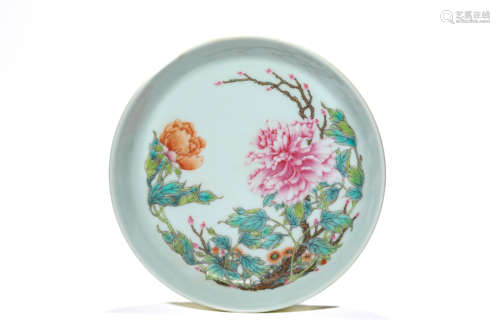 A Porcelain Yellow-Glazed Floral Dish